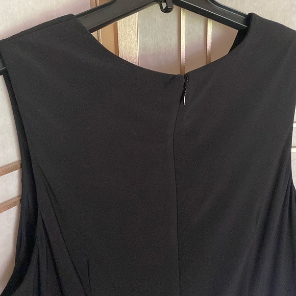 Black party dress with gold embroidered tulle, size 18 - Picture 4 of 9